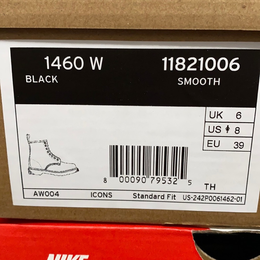 🔥Dr Martens 1460 W smooth leather lace up boots🔥